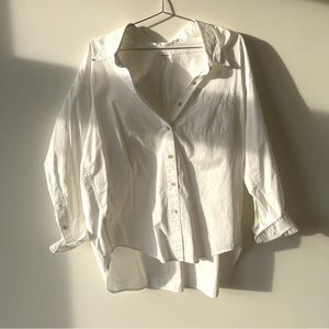 ✨SOLD✨ Aritzia SS22 relaxed button down shirt